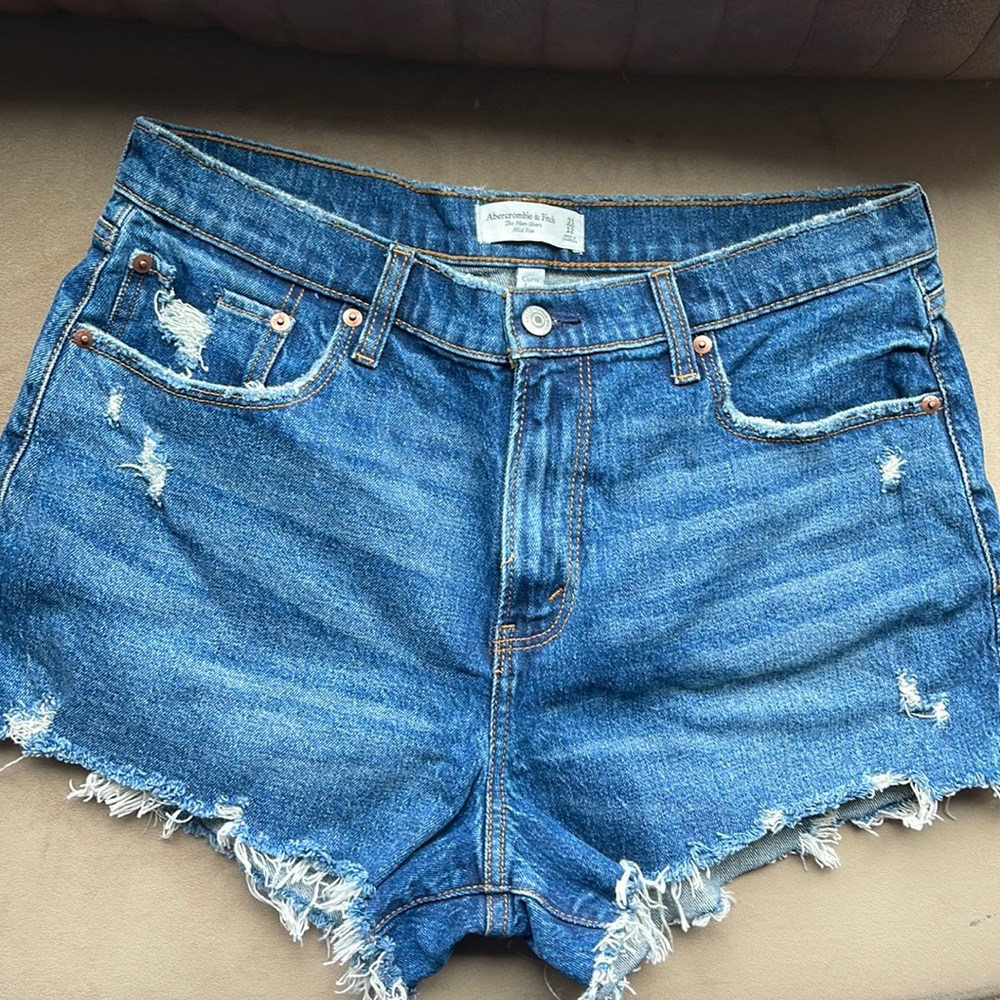 Abercrombie & Fitch jean shorts - The Mom Short curve love mid-rise